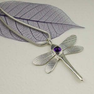 Completing the dragonfly pendant