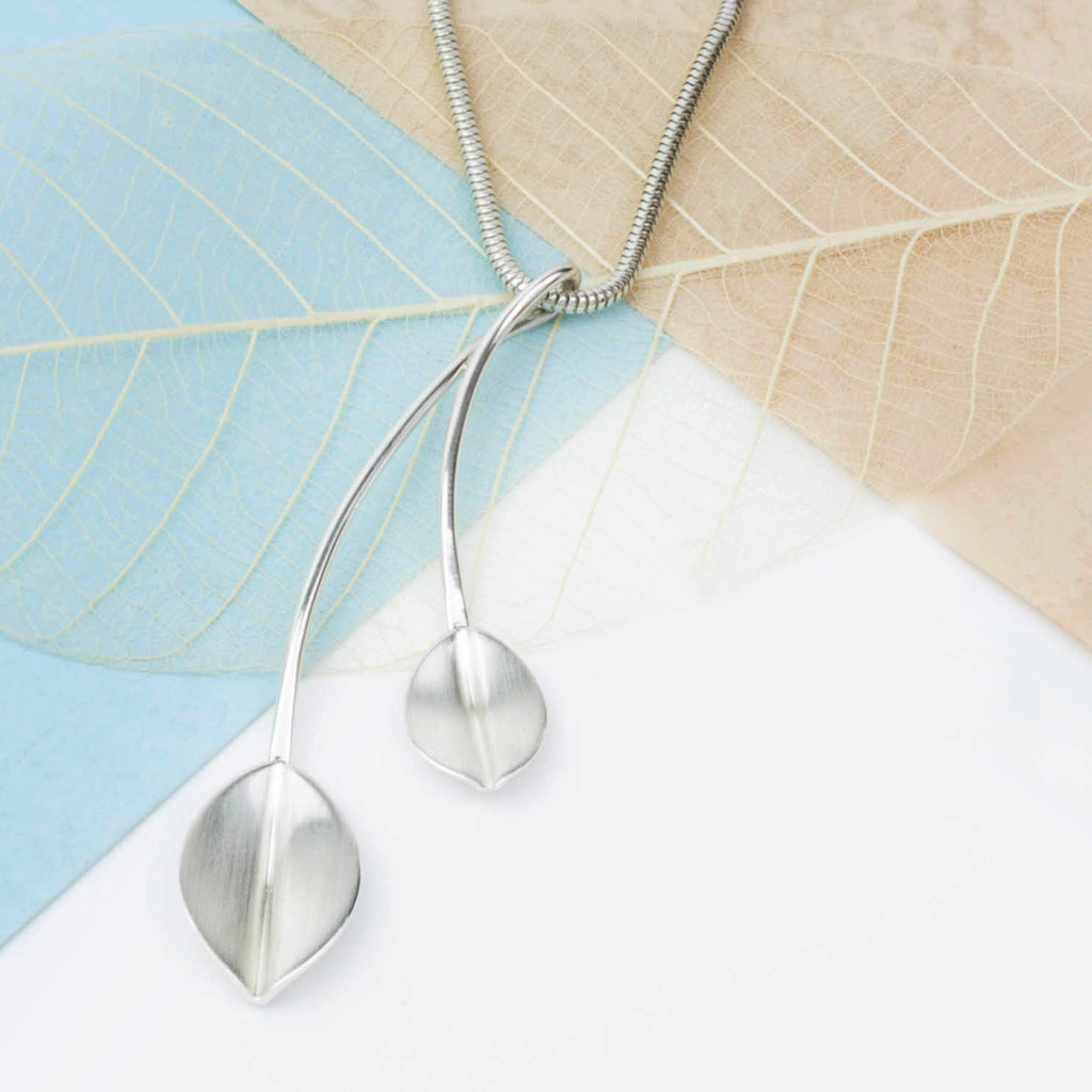 Brushed Silver Elegant Leaves Necklace